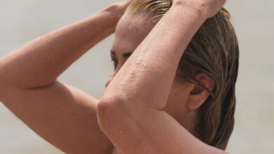 Photo of Joelma mergulha no Rio Guamá antes de se apresentar no Amazônia Live em Belém