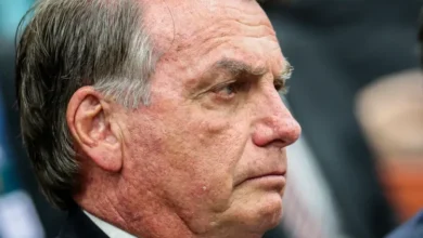 Photo of Bolsonaro é diagnosticado com câncer de pele após exames em Brasília