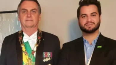 Photo of Ex-assessor de Bolsonaro tem prisão domiciliar decretada por Alexandre de Moraes