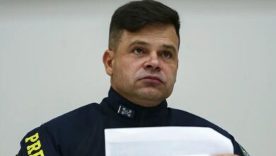 Photo of Condenado a 24 anos de prisão, ex-diretor da PRF Silvinei Vasques é preso no Paraguai durante fuga