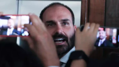 Photo of Eduardo Bolsonaro diz ter “inveja de Nicolás Maduro”