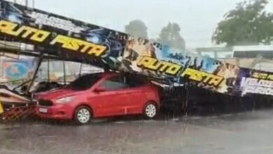 Photo of Caminhão atinge brinquedo de parque e derruba estrutura em Marituba