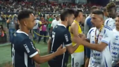 Photo of Jogadores do Remo entregam medalhas da Supercopa Grão-Pará ao Águia de Marabá após acidente com sub-20