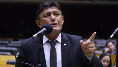 Photo of Éder Mauro participa de ato liderado por Nikolas Ferreira e faz críticas ao Judiciário