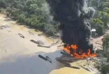 Photo of Ibama apreende ouro e destrói avião usado para abastecer garimpo ilegal na divisa entre Pará e Amapá