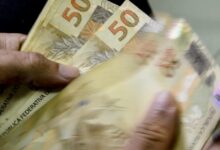 Photo of Novo salário mínimo de R$ 1.621 começa a ser pago nesta segunda-feira (2); veja valores e impactos
