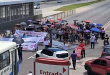 Photo of Professores em greve fecham trecho da BR-316 durante protesto em Ananindeua