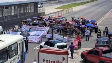 Photo of Professores em greve fecham trecho da BR-316 durante protesto em Ananindeua
