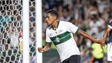 Photo of Após erro de Sávio e lei do ex, Remo perde para o Coritiba e segue sem vencer na Série A