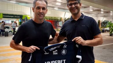 Photo of Léo Condé chega a Belém e assume o Remo na véspera da final contra o Paysandu