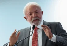 Photo of Lula revoga visto de assessor de Trump que visitaria Bolsonaro