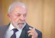 Photo of Lula anuncia que governo não cobrará impostos sobre diesel e que taxará exportação de petróleo