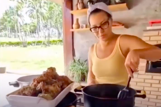 Photo of Janja publica vídeo cozinhando uma “paca” e gera nova polêmica nas redes sociais
