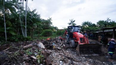 Photo of Moradores do Mata Fome estavam aterrando canal com lixo 