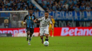 Photo of Falta de pontaria e expulsão impedem vitória do Remo contra o Grêmio