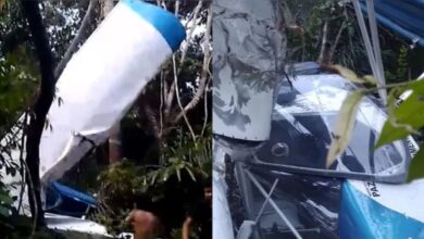 Photo of Avião de pequeno porte cai em área de mata em Santarém e piloto é resgatado com vida