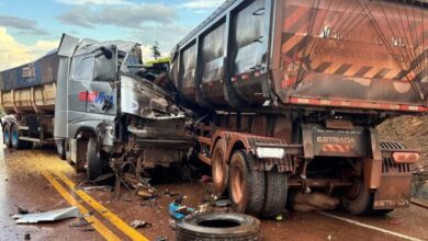 Photo of Motorista morre após colisão entre carretas na BR-163, em Itaituba