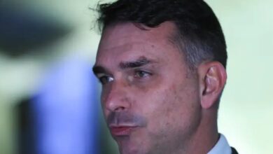 Photo of Pesquisa Atlas mostra queda de Flávio Bolsonaro após divulgação de áudio com Daniel Vorcaro