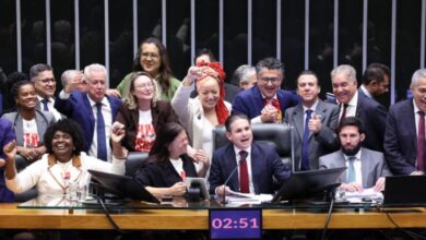 Photo of Câmara aprova PEC do fim da escala 6×1 em primeiro turno