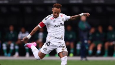 Photo of Neymar sofre lesão grau 2 na panturrilha e pode desfalcar o Brasil na estreia da Copa