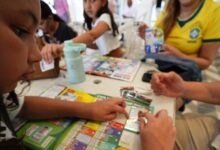 Photo of Troca de figurinhas da Copa do Mundo atrai público ao Mercado de São Brás, em Belém