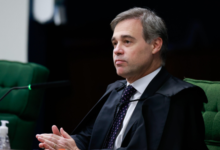 Photo of STF define André Mendonça como relator de pedido para investigar Flávio Bolsonaro no caso Dark Horse