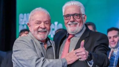 Photo of PF faz busca e apreensão contra Jaques Wagner, líder do governo Lula no Senado, na 9ª fase da Operação Compliance Zero