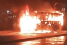 Photo of Incêndio atinge ônibus na Augusto Montenegro e afeta trânsito em Belém