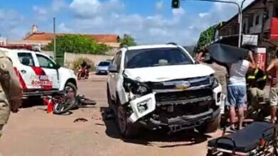 Photo of Duas pessoas ficam feridas após colisão entre caminhonete e moto em Santarém