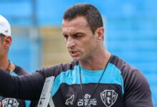 Photo of Paysandu demite Júnior Rocha após derrota e busca novo técnico para reta final da Série C