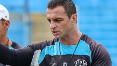 Photo of Paysandu demite Júnior Rocha após derrota e busca novo técnico para reta final da Série C