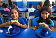 Photo of Hambúrguer com milk-shake nutritivo é aprovado por alunos da rede municipal de Belém