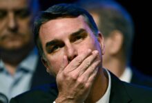 Photo of Aliados dizem que governo Trump sabe da ida de Flávio Bolsonaro aos EUA e deve conceder asilo