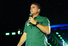 Photo of Flávio Bolsonaro rejeita resultado das urnas e promete pedir anulação da eleição