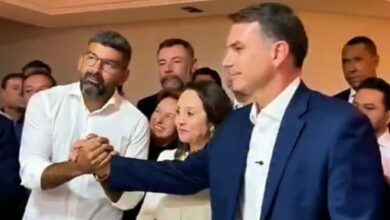 Photo of Dr. Daniel declara apoio a Flávio Bolsonaro no segundo turno