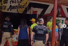 Photo of Justiça Eleitoral recolhe material de campanha de Flávio Bolsonaro na sede do Rancho, em Belém